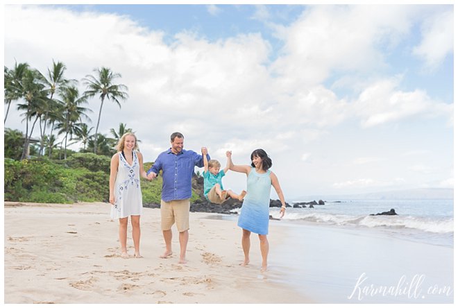 Good Times with Grandma ~ The Abraham's Maui Family Portrait