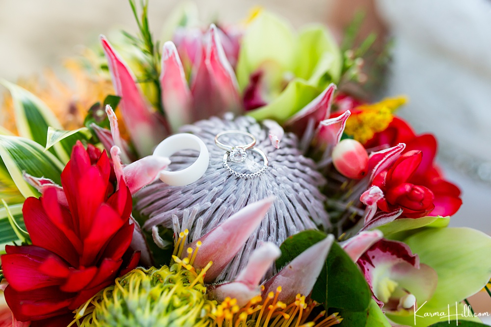 rustic hawaiian wedding bouquet inspiration 