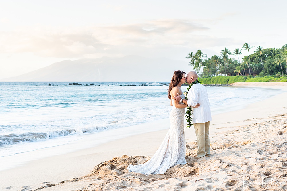 best beach to elope on maui - get married on hawaii beach 