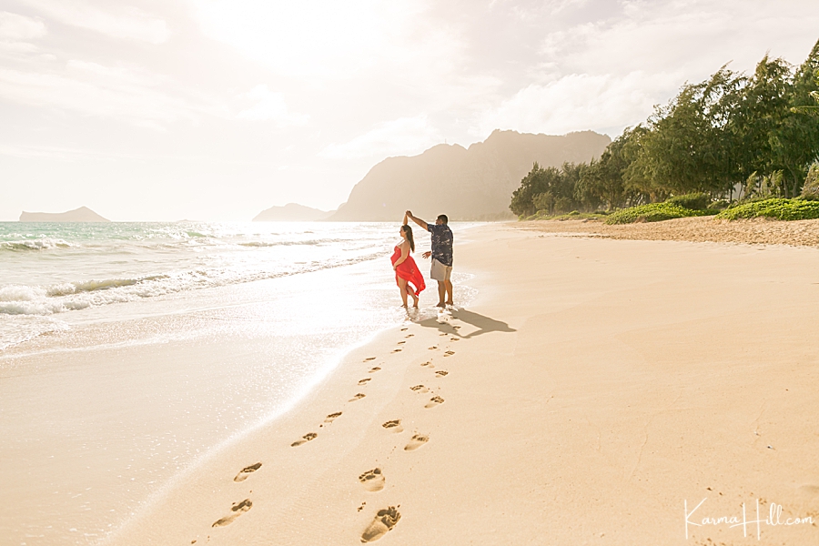Oahu beach maternity session
