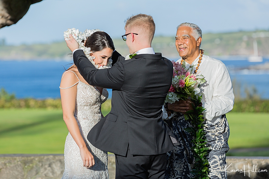 hawaii wedding lei exchange