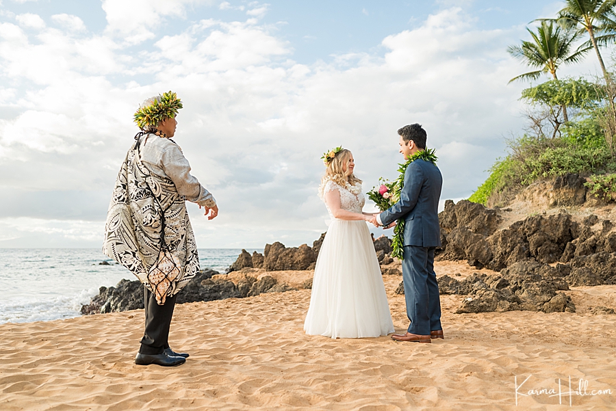 Maui beach elopement photography