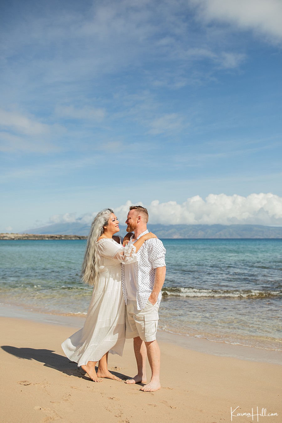Beach photography on Maui - couples pictures