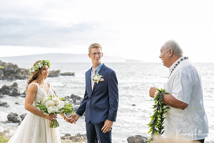 wedding ceremony - wedding photography in Maui