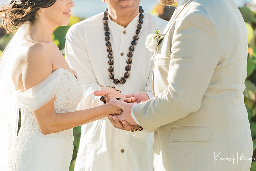 maui hawaii wedding exchange vows