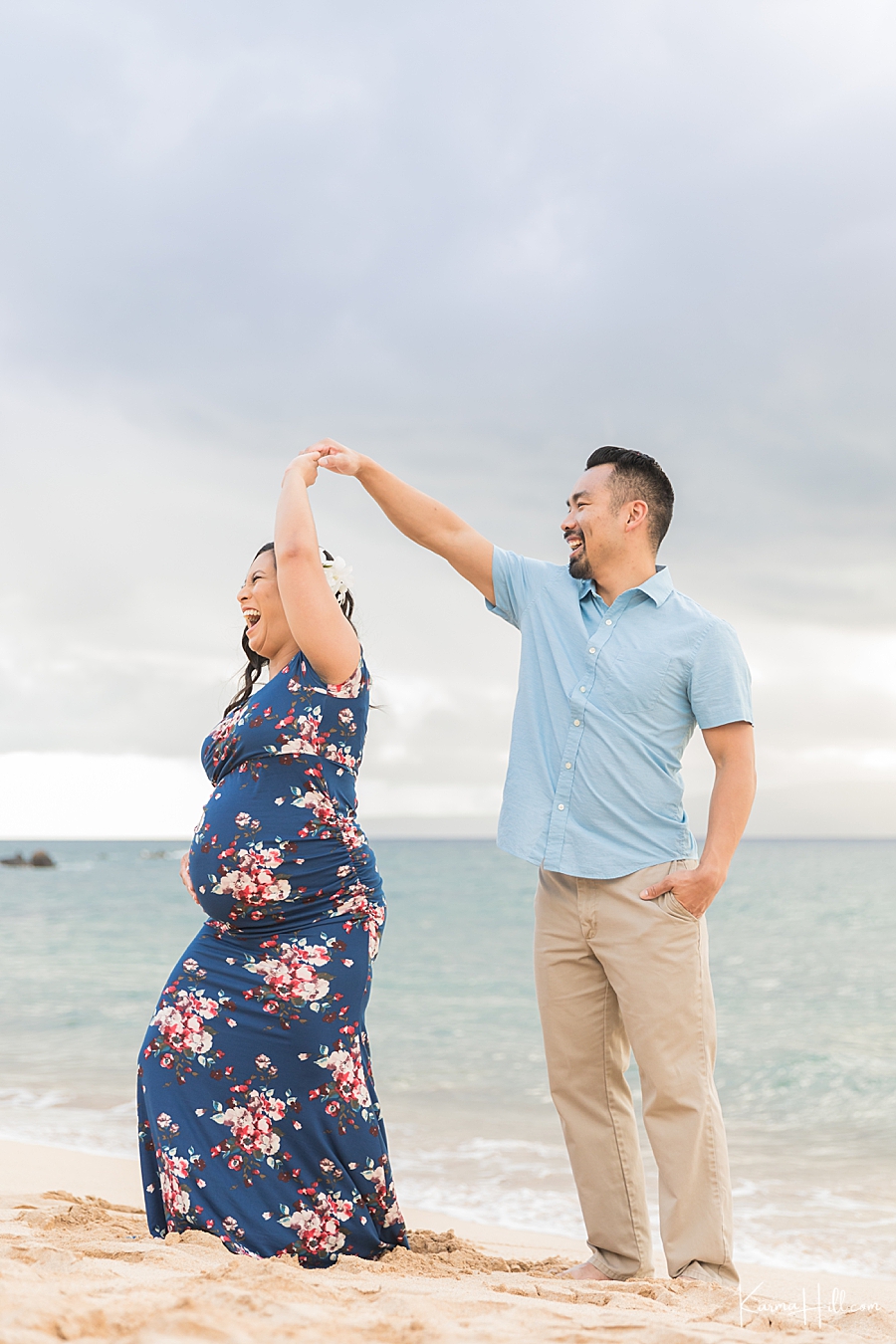 Honeymoon portraits in Maui, Hawaii
