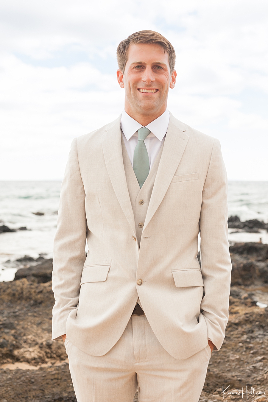 best outfit for groom for maui venue wedding