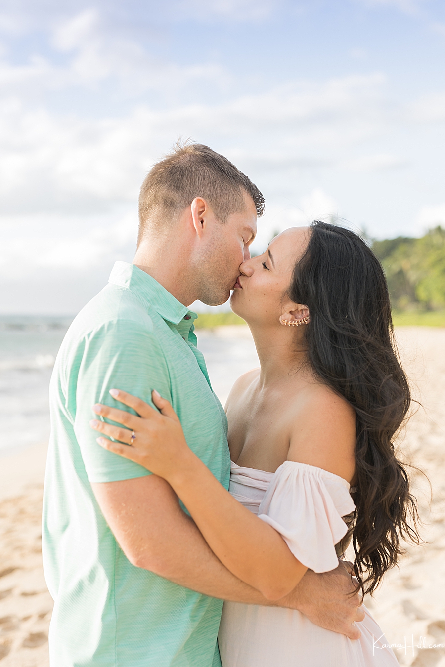 couples portraits in Maui, Hawaii
