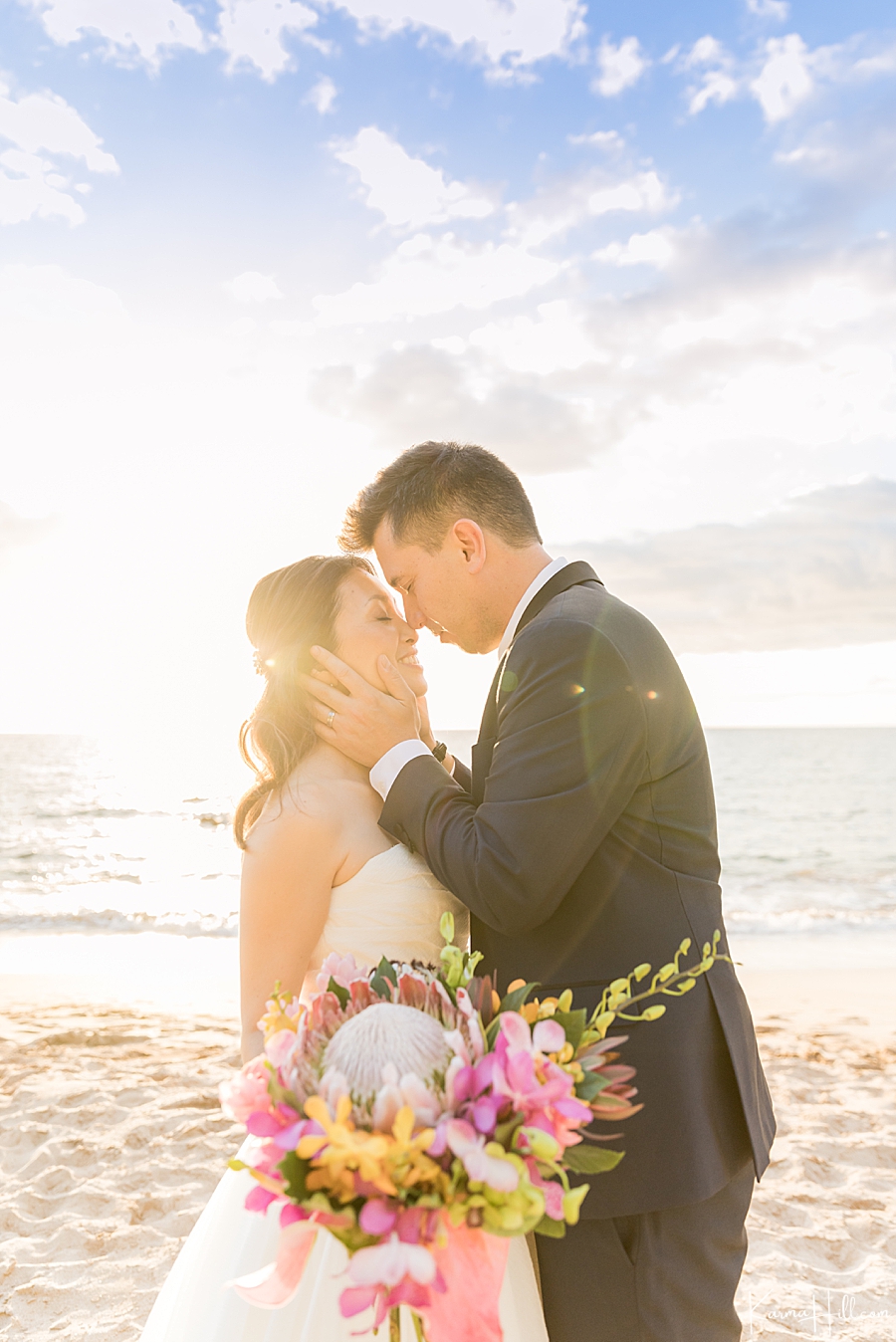 hawaii venue wedding during sunset