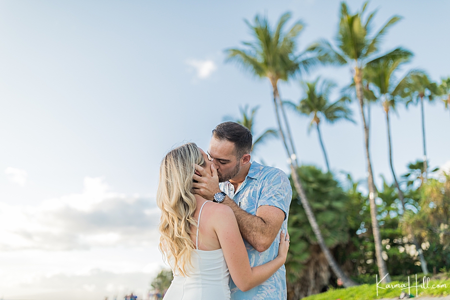 sunset couples portraits in Maui, Hawaii
