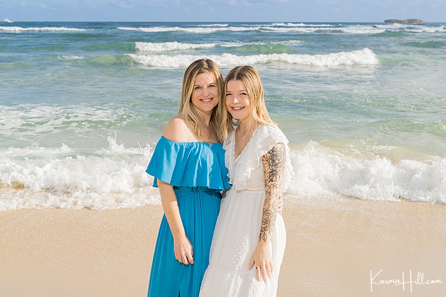 mother and daughter portraits in hawaii
