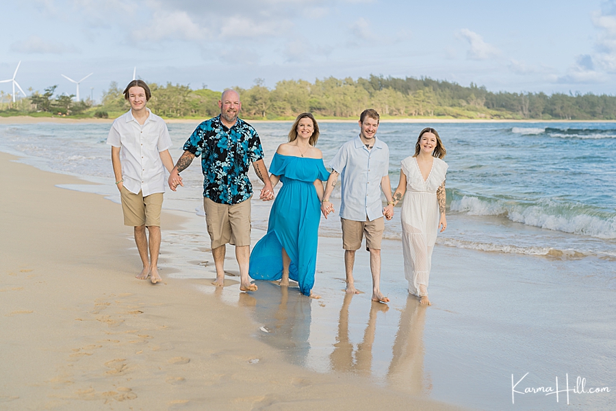 Oahu beach family portraits
