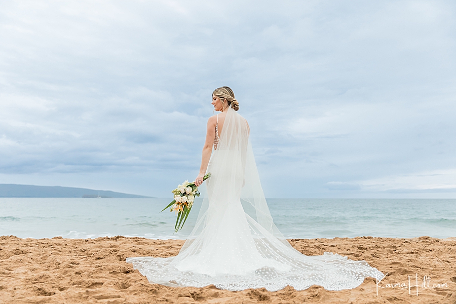 bridal looks for hawaii wedding