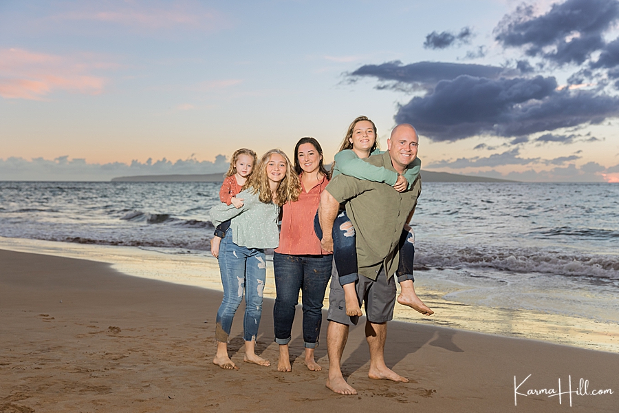 sunset family portraits on the beach hawaii