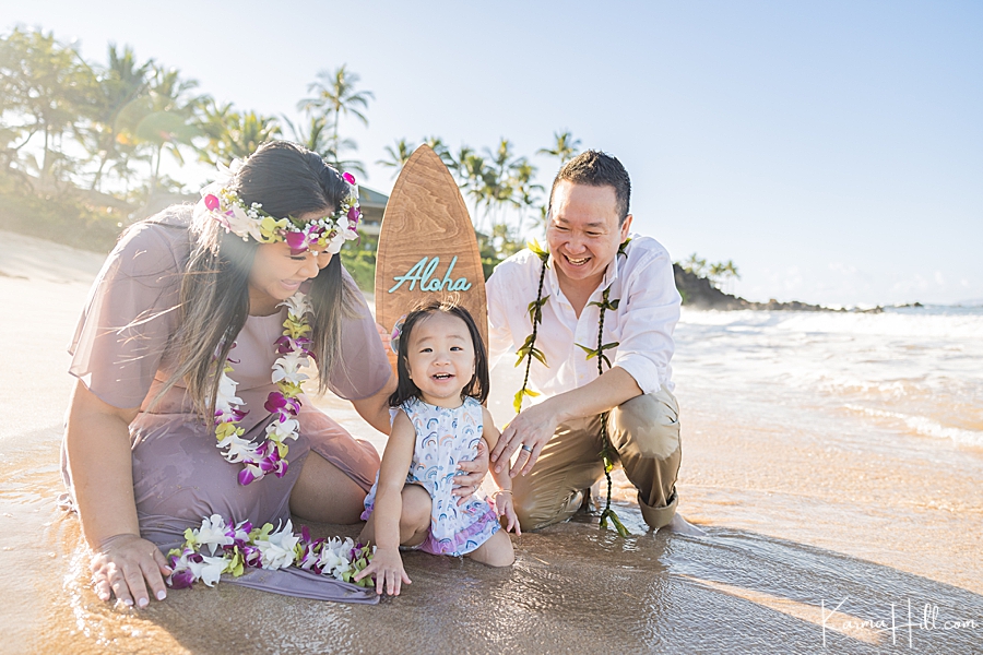 Hawaii Family Photographers on Beach