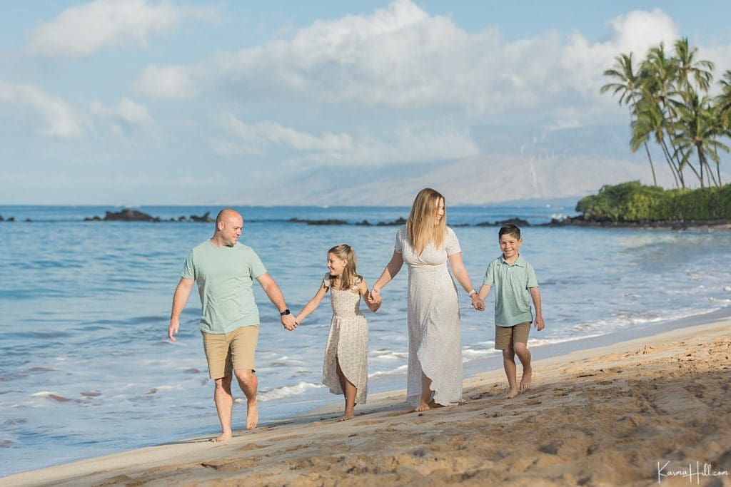 family photographers in Maui, Hawaii