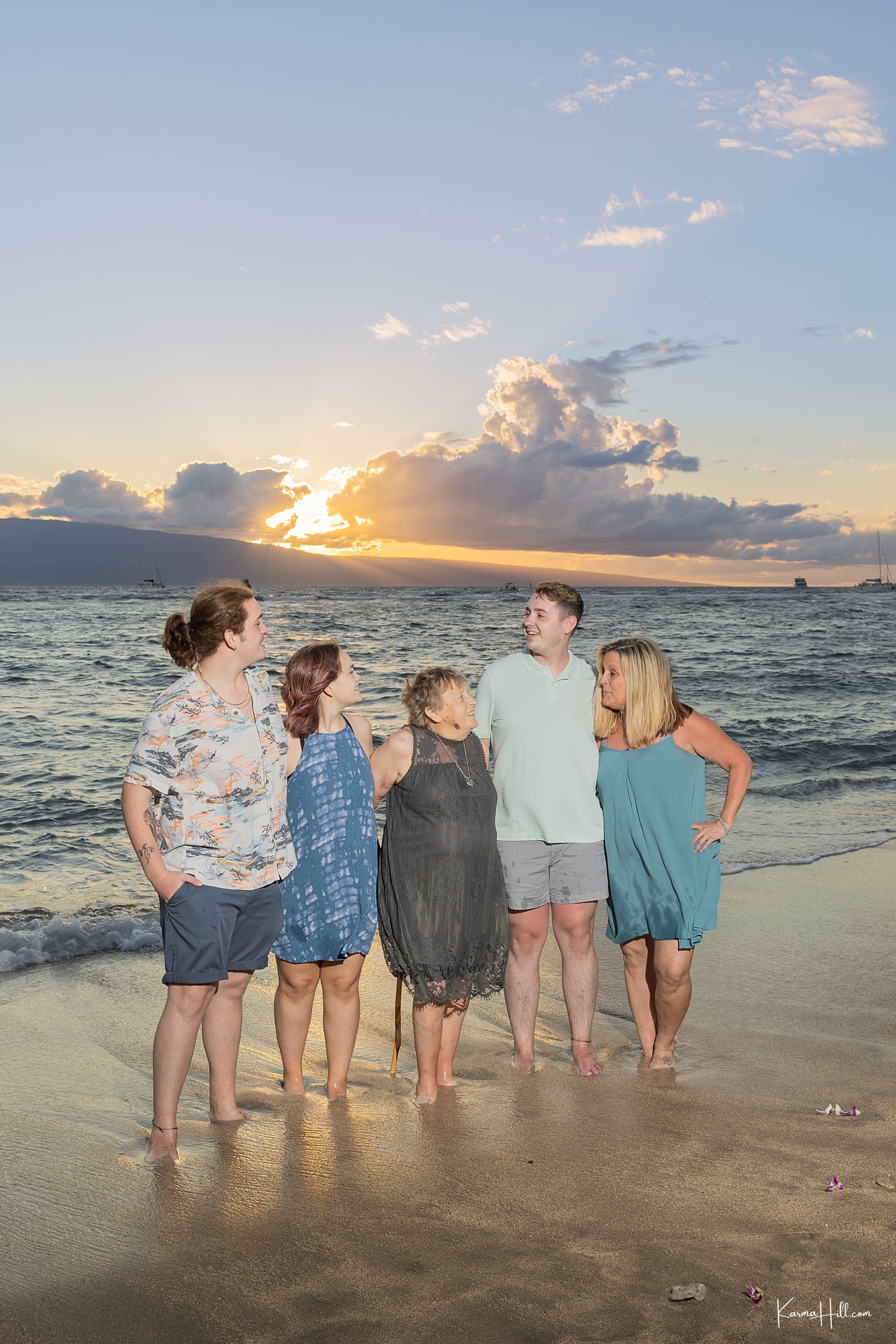 sunset Maui family portraits