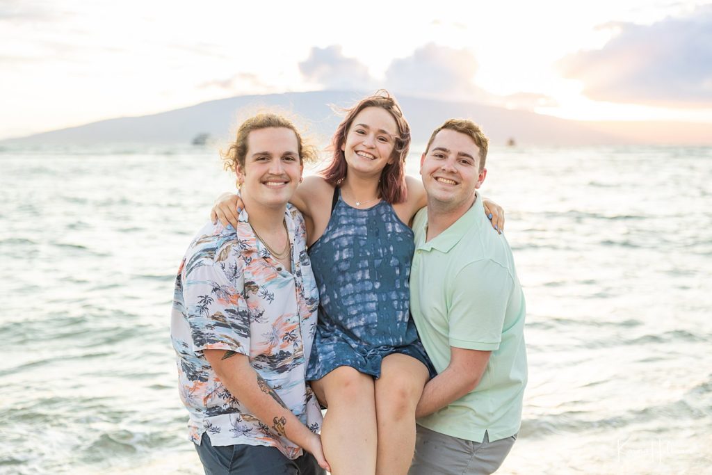 family beach portrait photographers Maui
