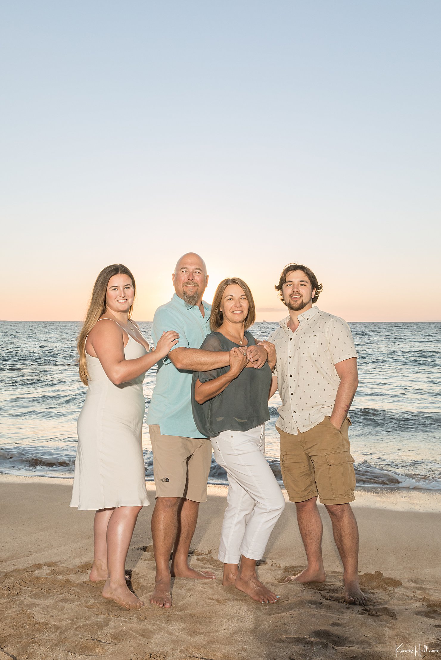 sunset family portrait photographers Maui