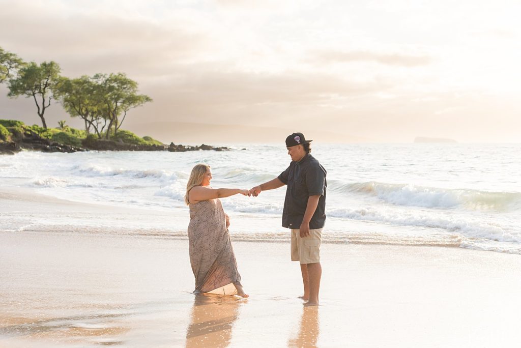 couples portraits in hawaii