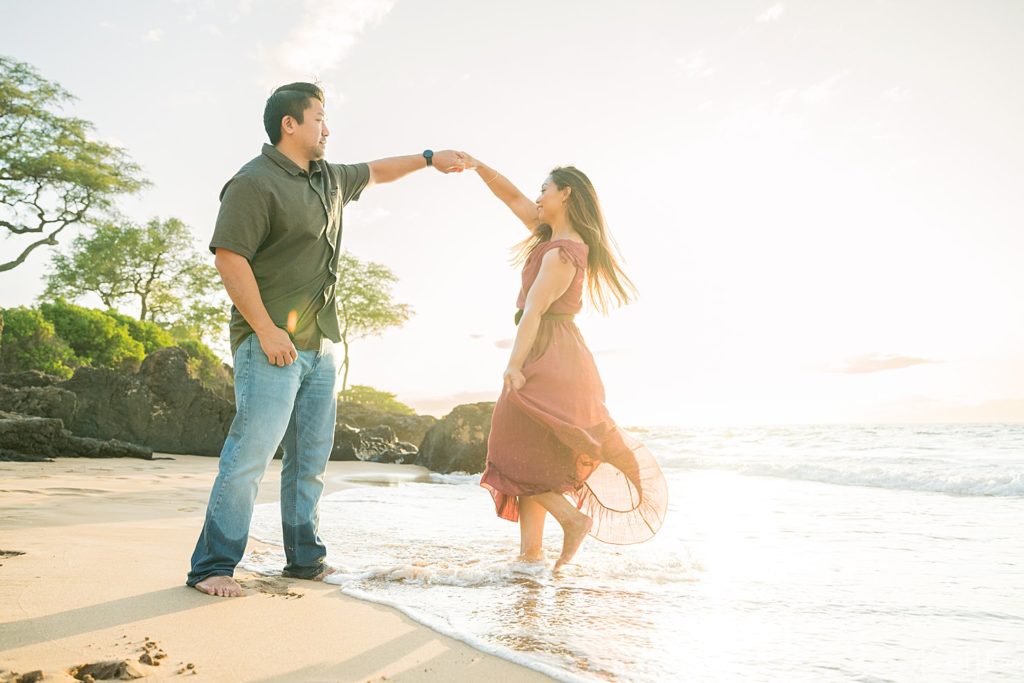 sunset couples portrait in Hawaii