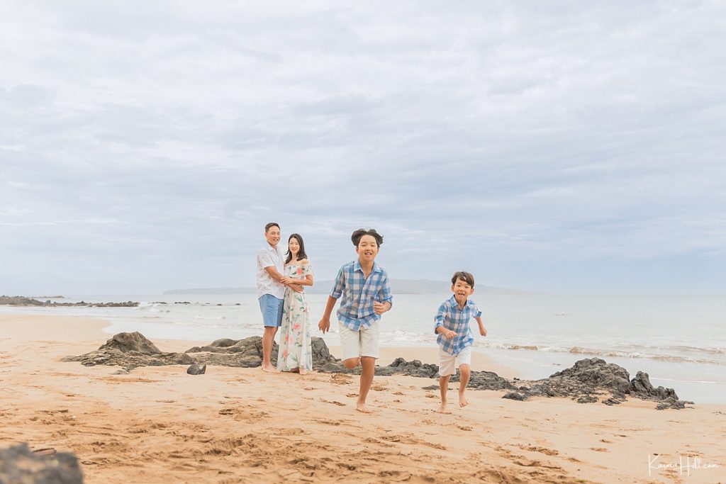 family photographers in Maui, Hawaii