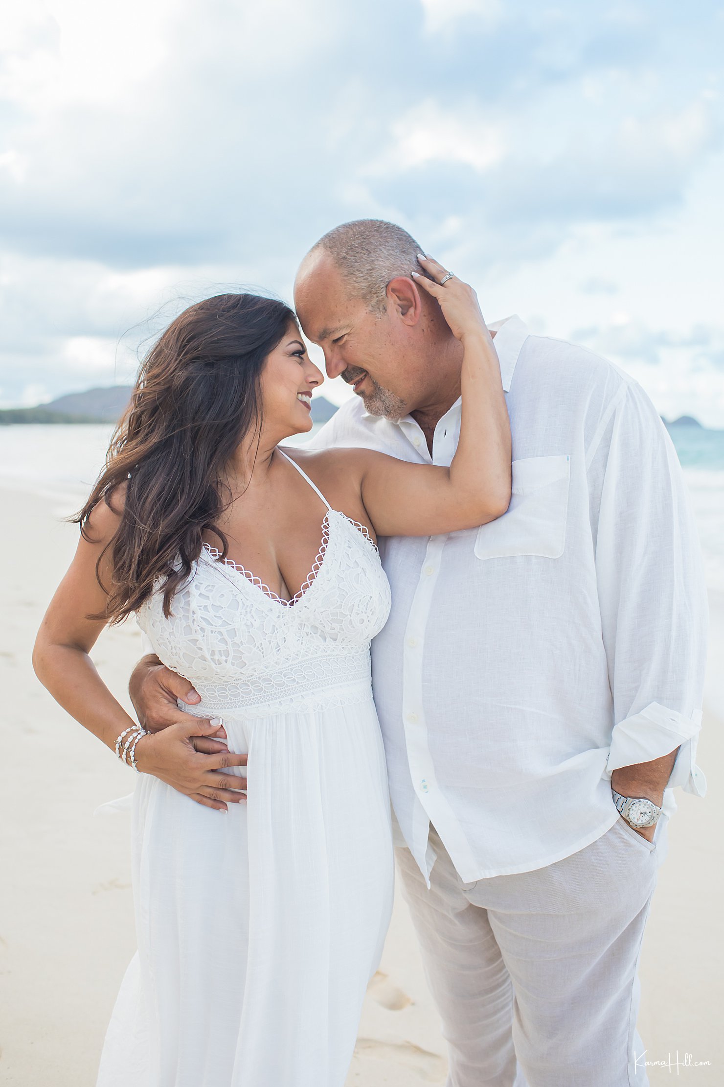 Hawaii photographer for anniversary pictures