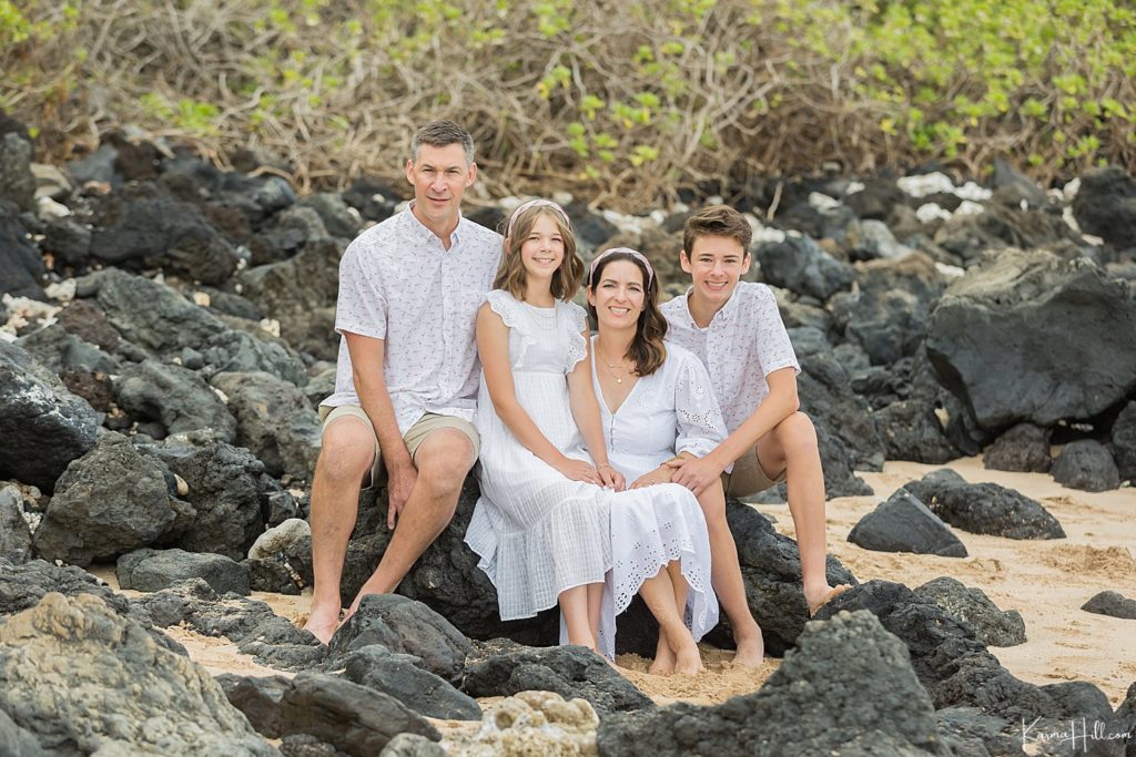 beach family photos in maui
