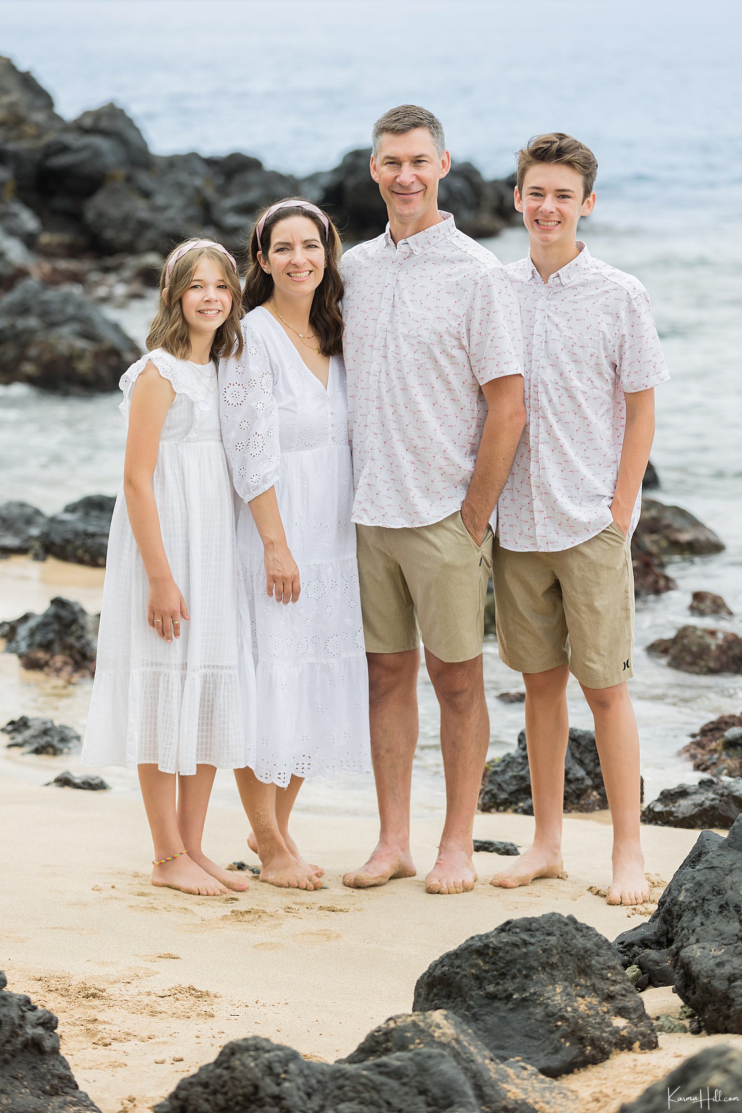 family photos in Maui on the beach