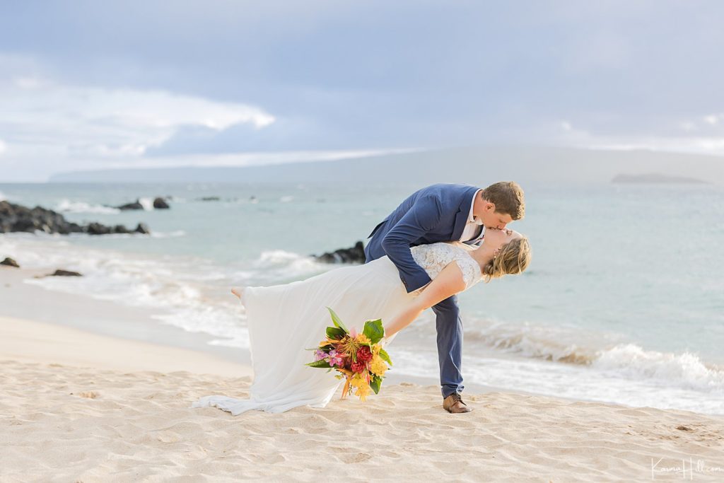 fun Maui wedding photography
