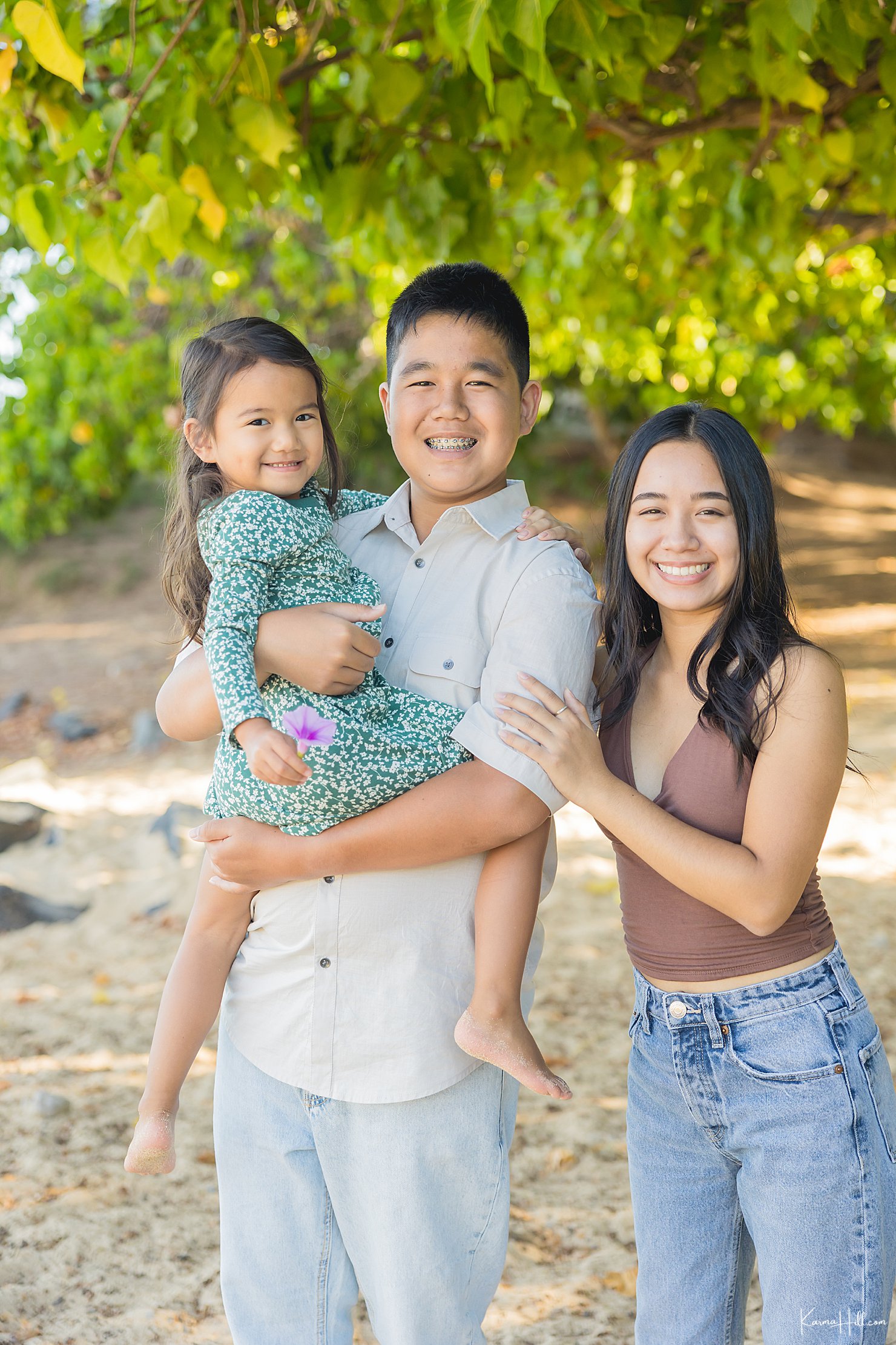 Sibling Portraits with Maui Photographer