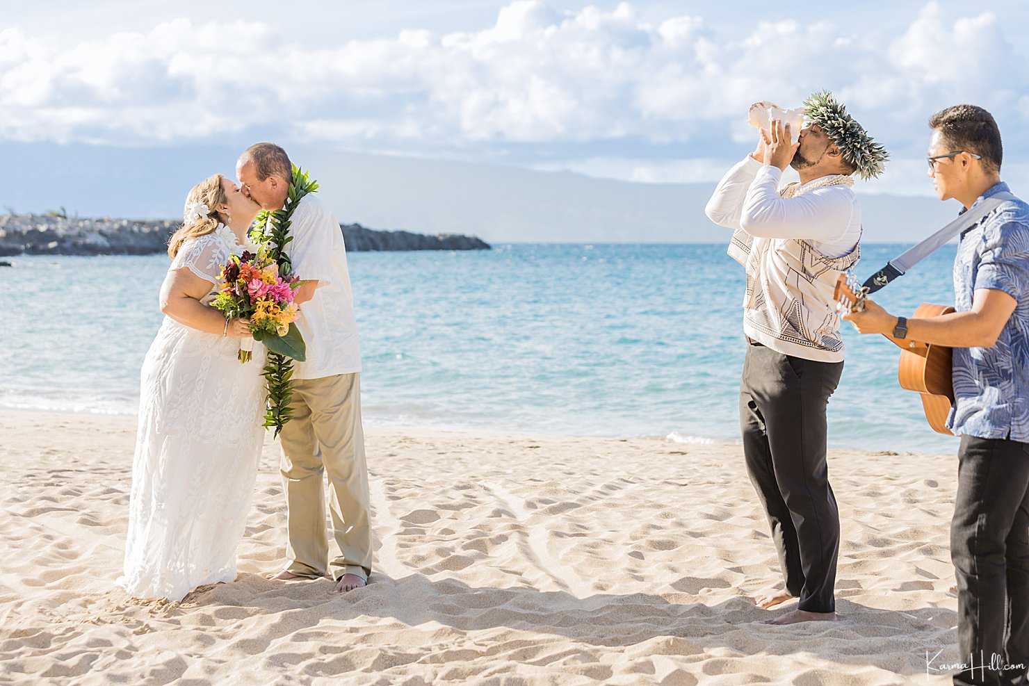 Maui Vow Renewal Photography with Simple Maui Wedding