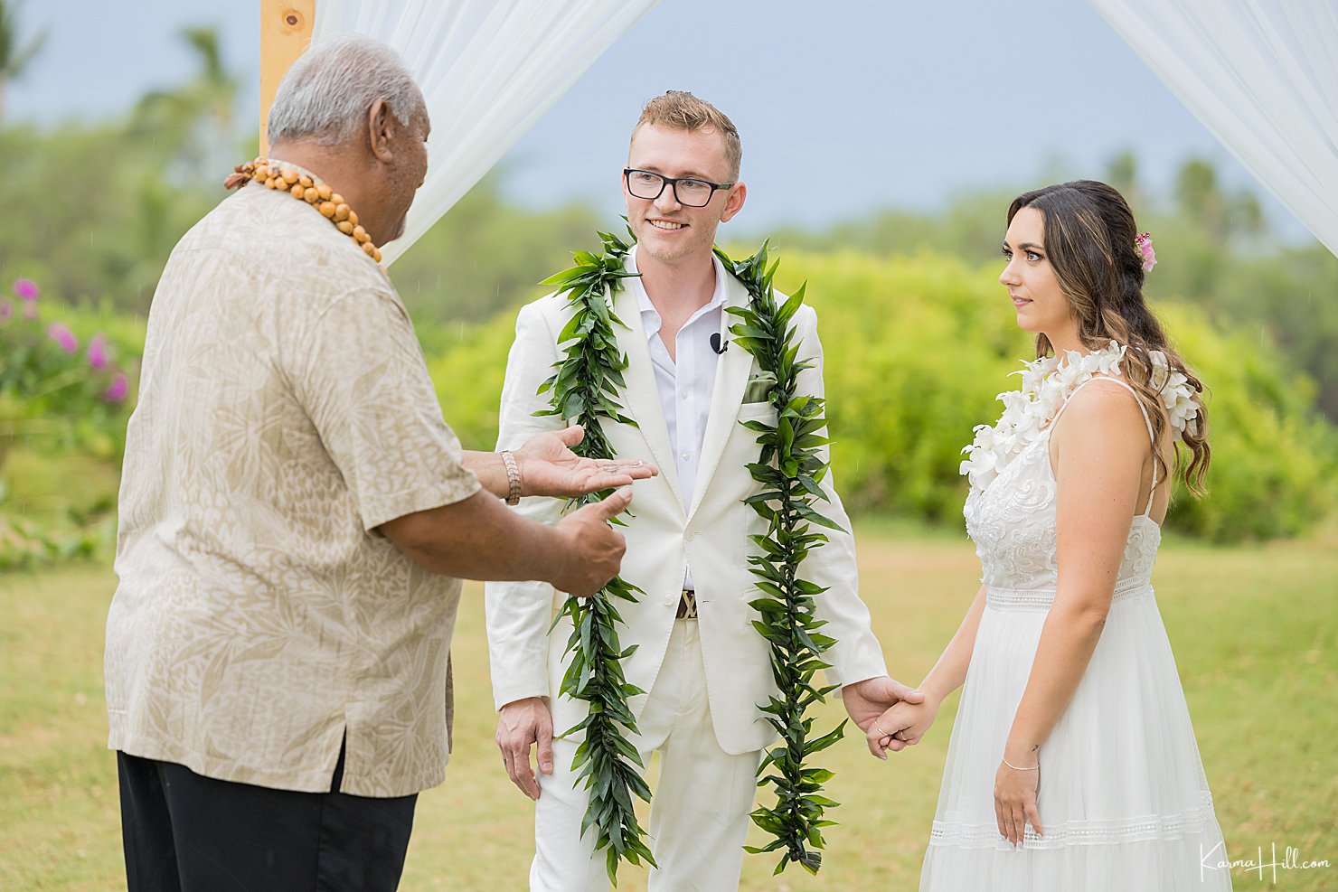wedding ceremony in maui