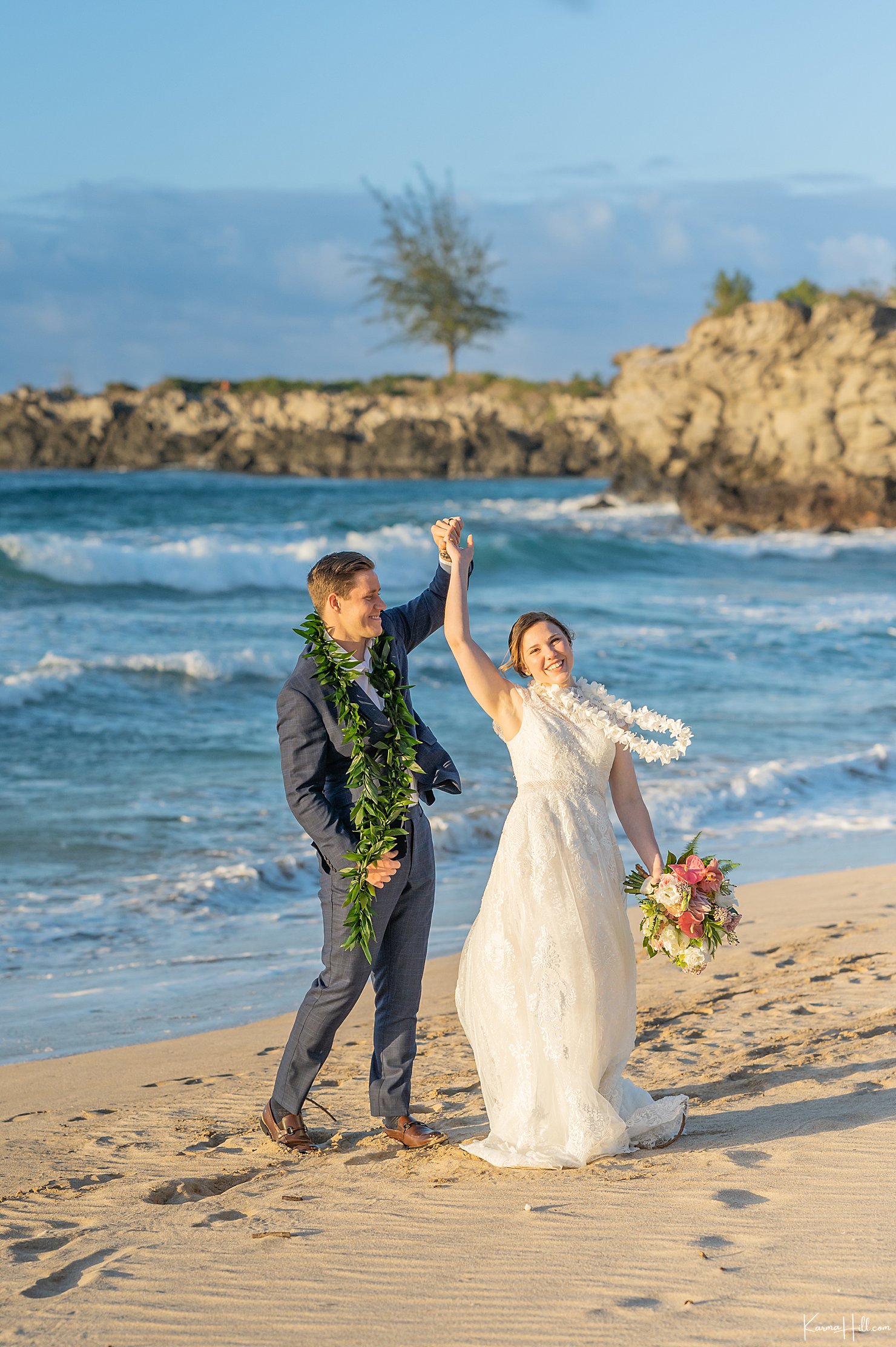 First dance at a Maui elopement