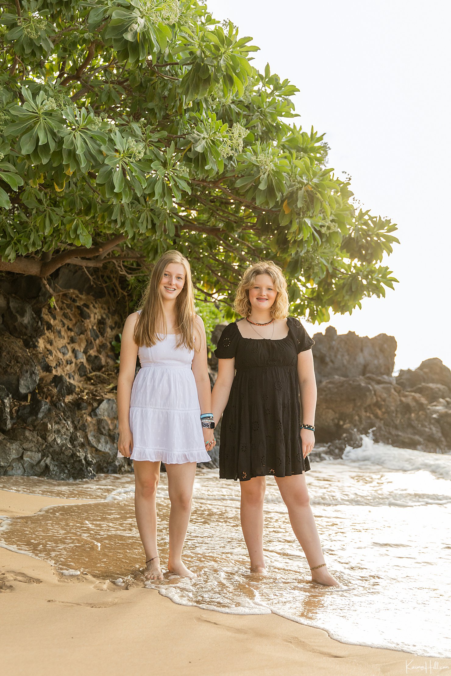 Maui family photography with teen sisters