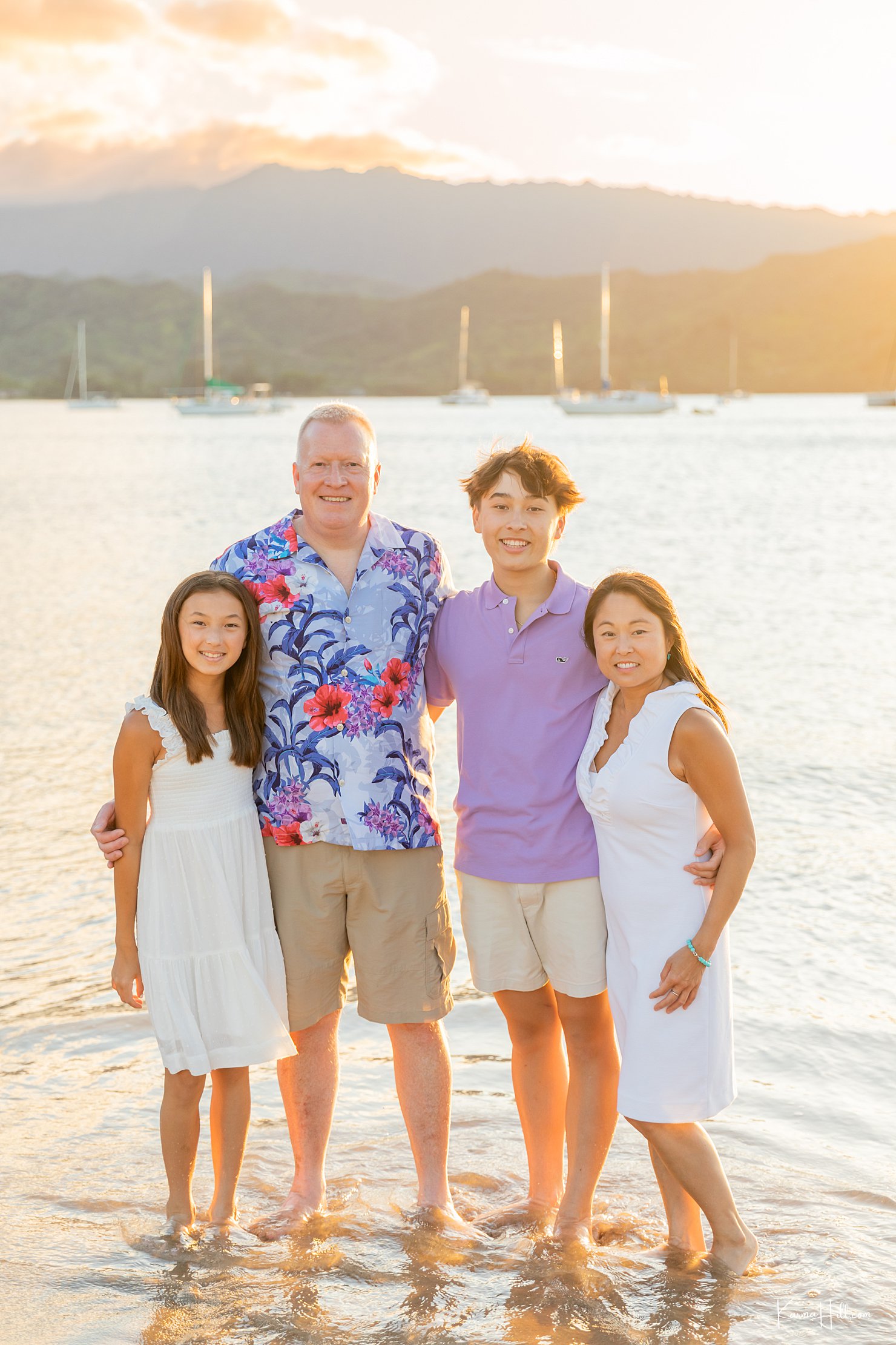 family portrait in hawaii 