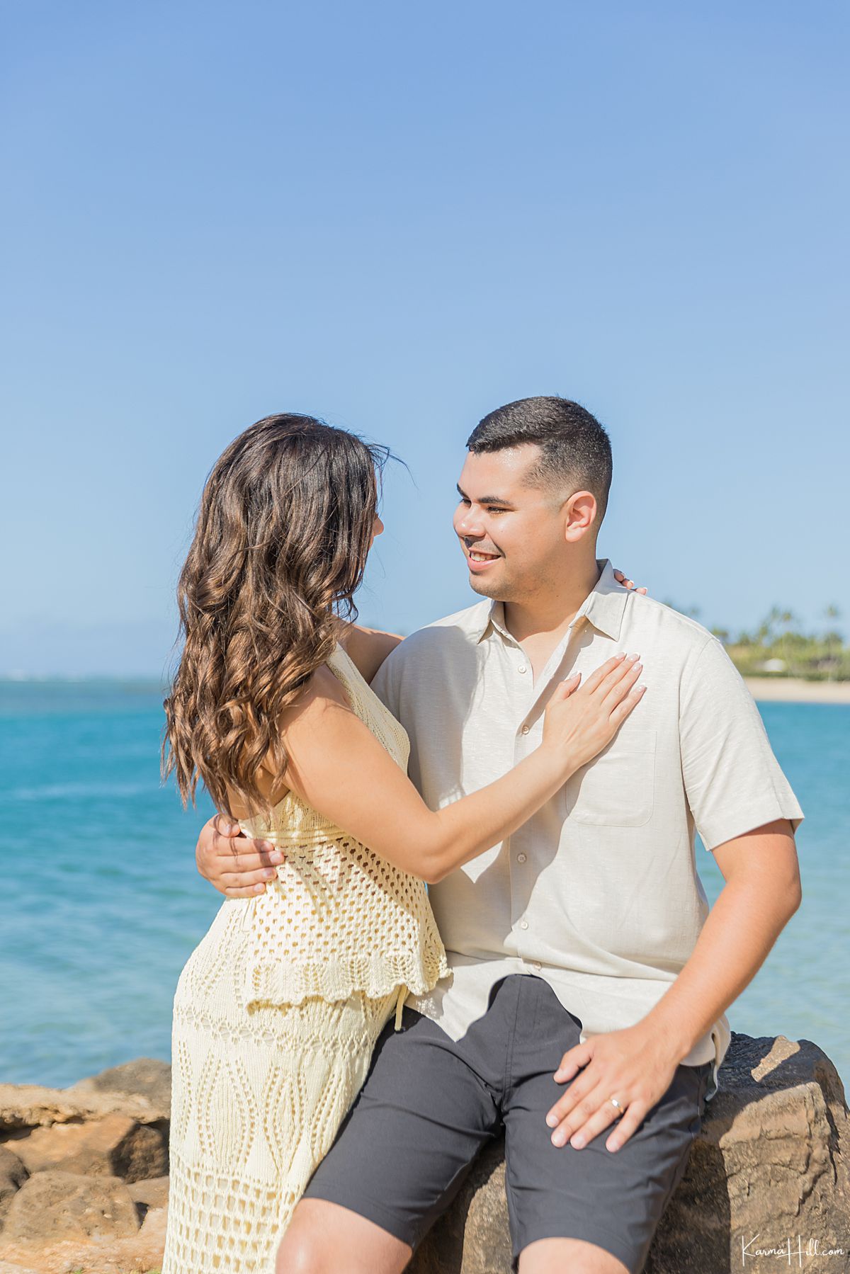 couple portrait in hawaii 