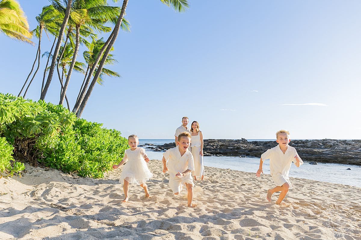 OAHU FAMILY PORTRAIT