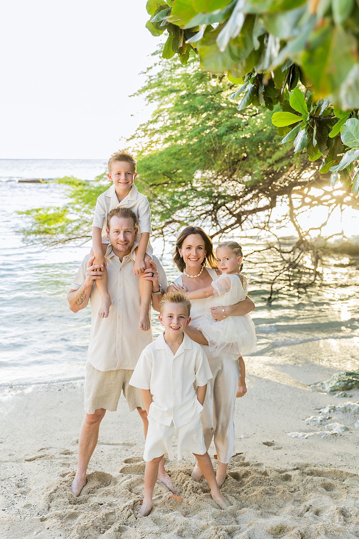 OAHU FAMILY PORTRAIT