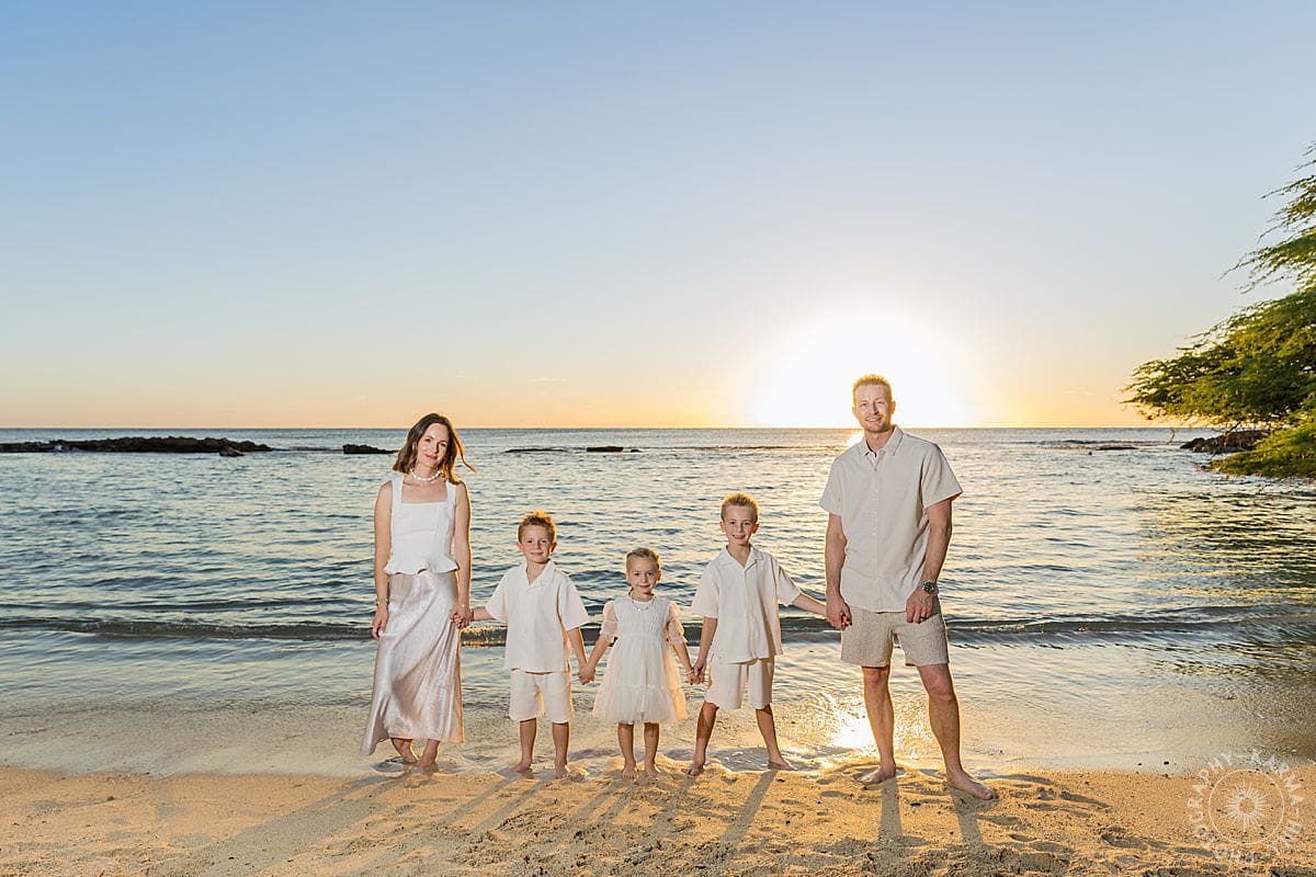 OAHU FAMILY PORTRAIT