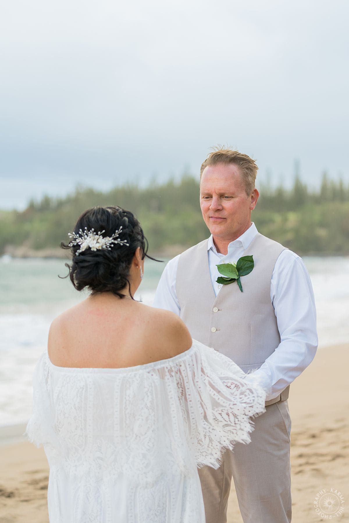 Maui beach elopement