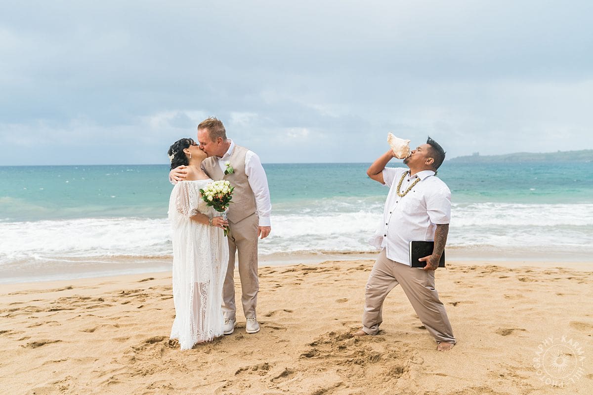 Maui beach elopement