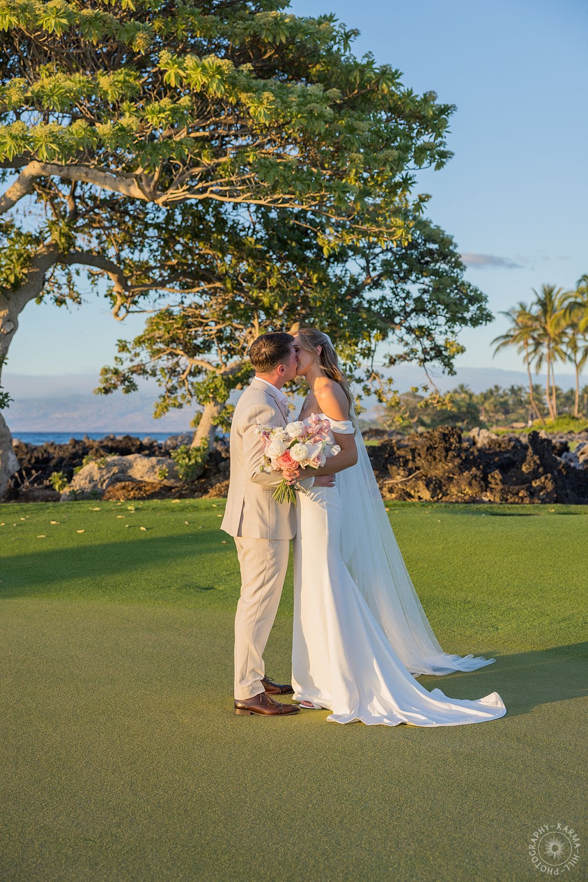 Hawaii venue wedding photography